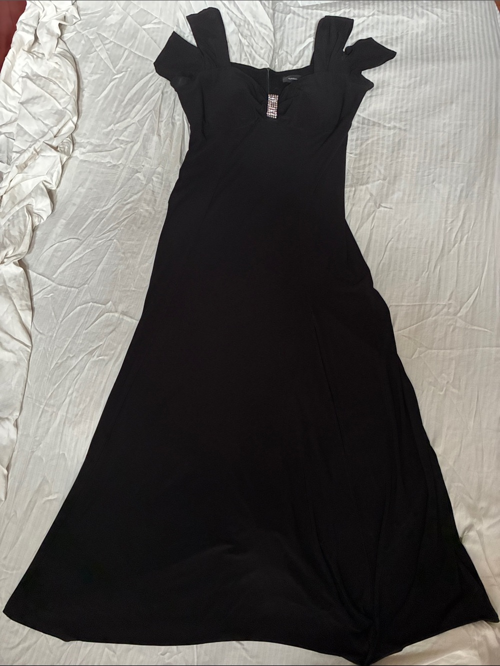R&M Richards Black Cold-Shoulder Maxi Gown 12